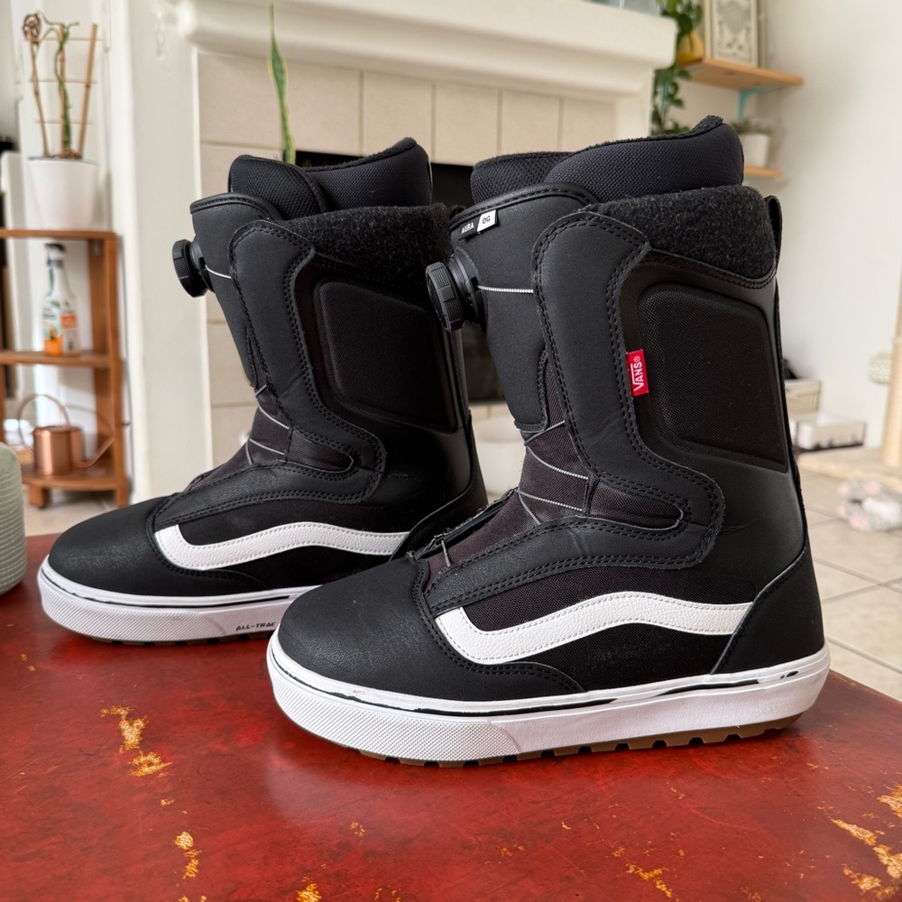 Vans Aura OG Men’s Size 9 Snowboard Boots